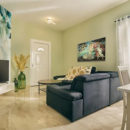 Kallianna's House شقة